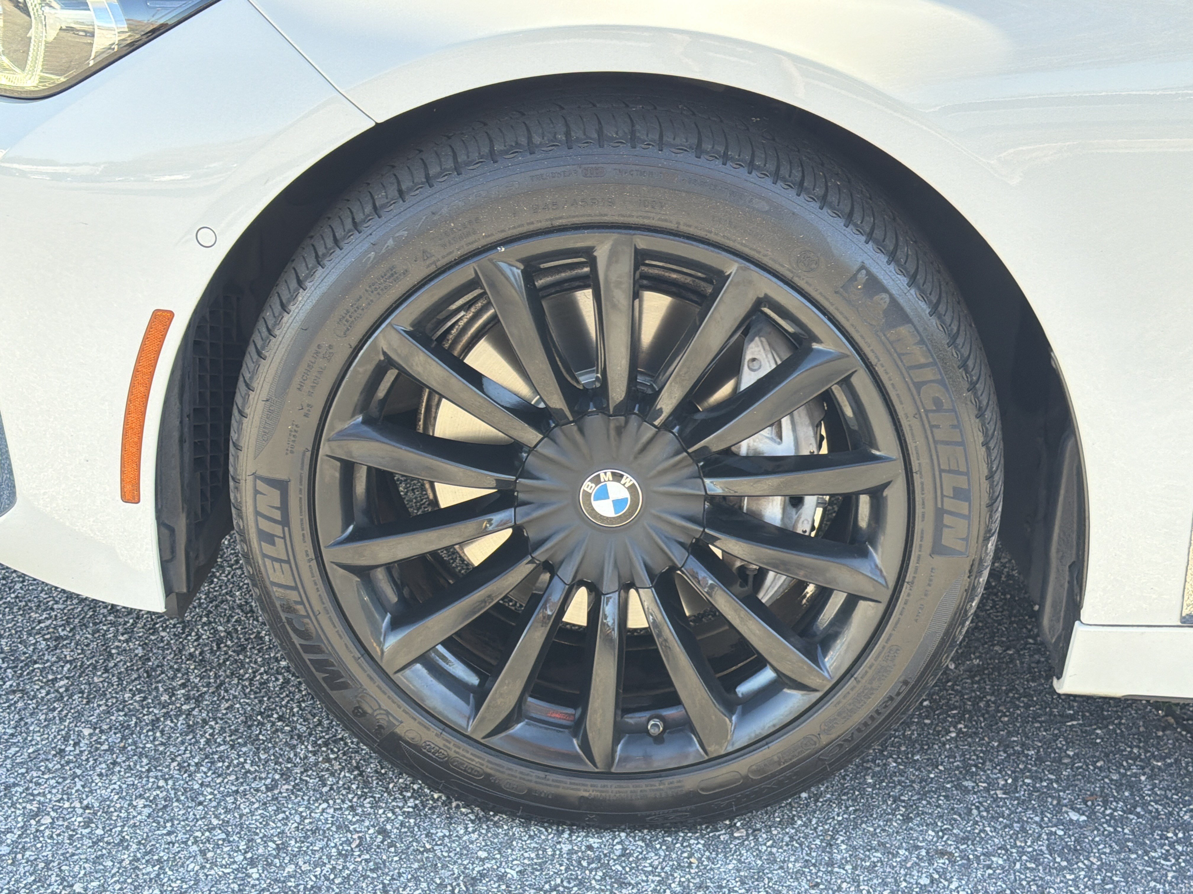 Used 2021 BMW 740i w/ Luxury Rear Seating Package RWD image 32