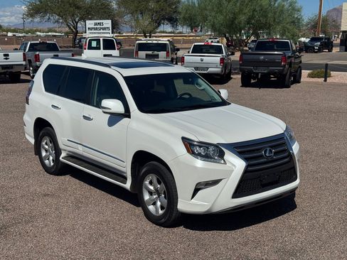 Used 2017 Lexus GX 460 image 10