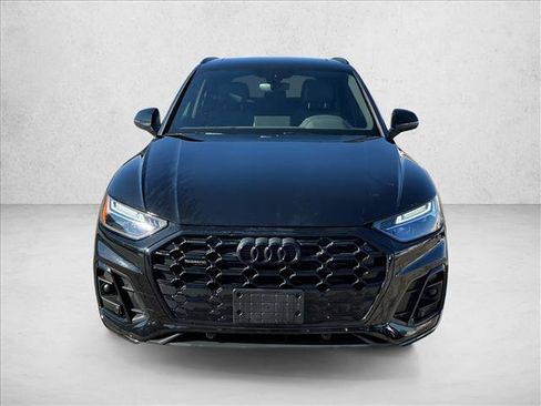 Used 2024 Audi Q5 2.0T Premium w/ Summer of Audi Package image 2