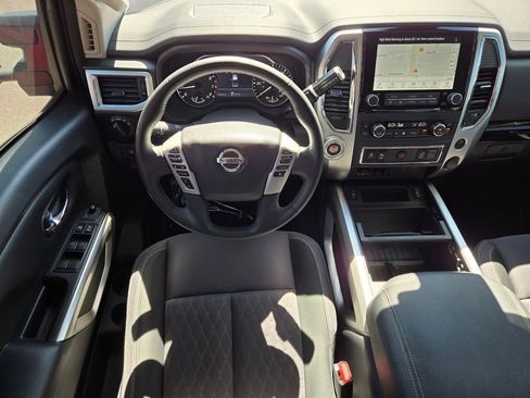 Certified 2022 Nissan Titan SV w/ SV Convenience Package RWD image 13