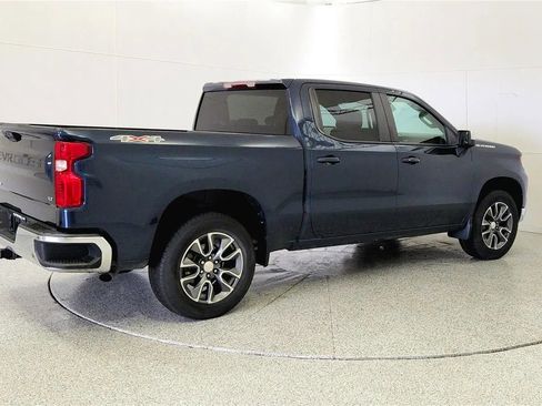 Used 2023 Chevrolet Silverado 1500 LT AWD/4WD image 7