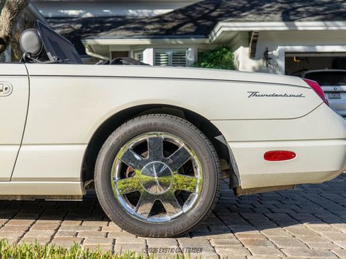 Used 2002 Ford Thunderbird Deluxe image 3