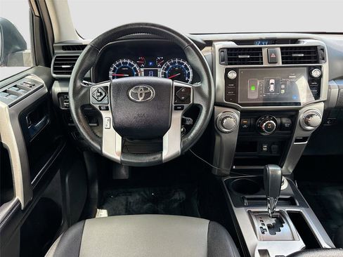 Used 2018 Toyota 4Runner SR5 Premium AWD/4WD image 22
