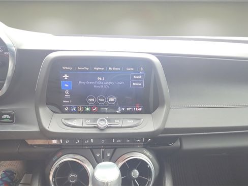 Used 2024 Chevrolet Camaro LT w/ Technology Package image 10