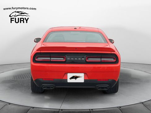 Used 2022 Dodge Challenger R/T RWD image 5