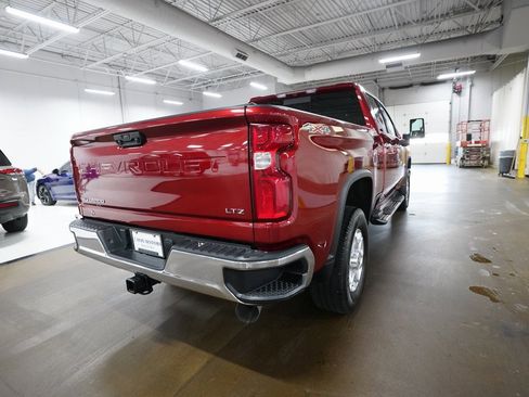Used 2021 Chevrolet Silverado 2500 LTZ w/ LTZ Convenience Package image 34