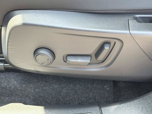 Certified 2023 Volvo C40 P8 Recharge Ultimate w/ Protection Package Premier AWD/4WD image 18
