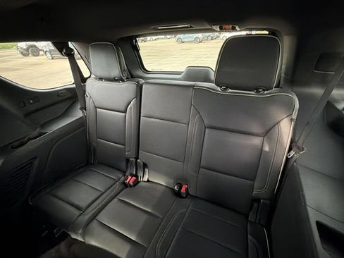 Used 2023 Chevrolet Tahoe Premier AWD/4WD image 33