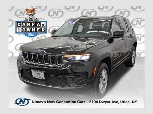Used 2023 Jeep Grand Cherokee Laredo AWD/4WD image 1