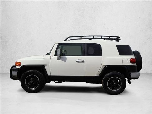 Used 2013 Toyota FJ Cruiser 4WD w/ Upgrade Pkg image 9