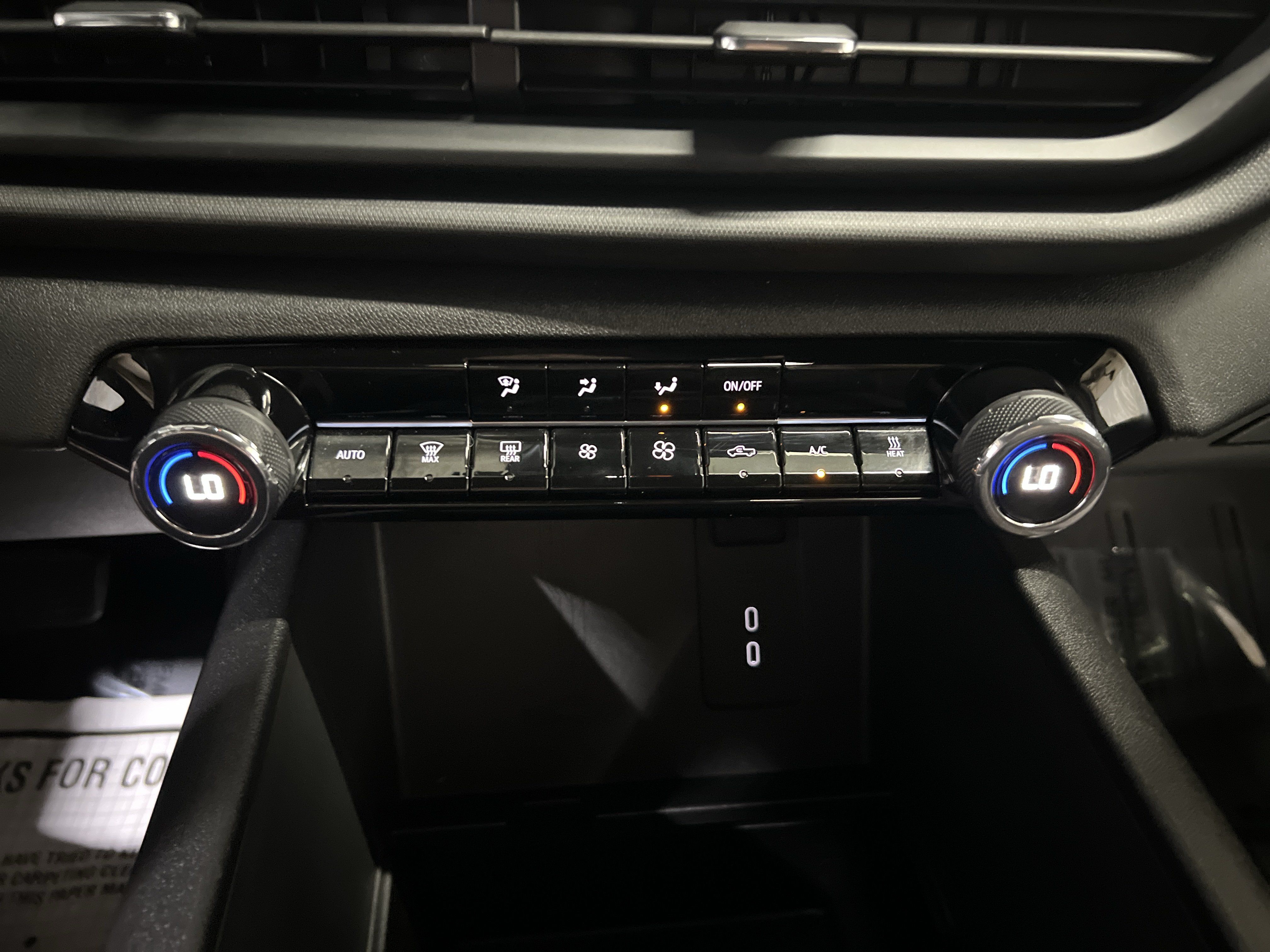 Certified 2025 Chevrolet Silverado EV W/T AWD/4WD image 20