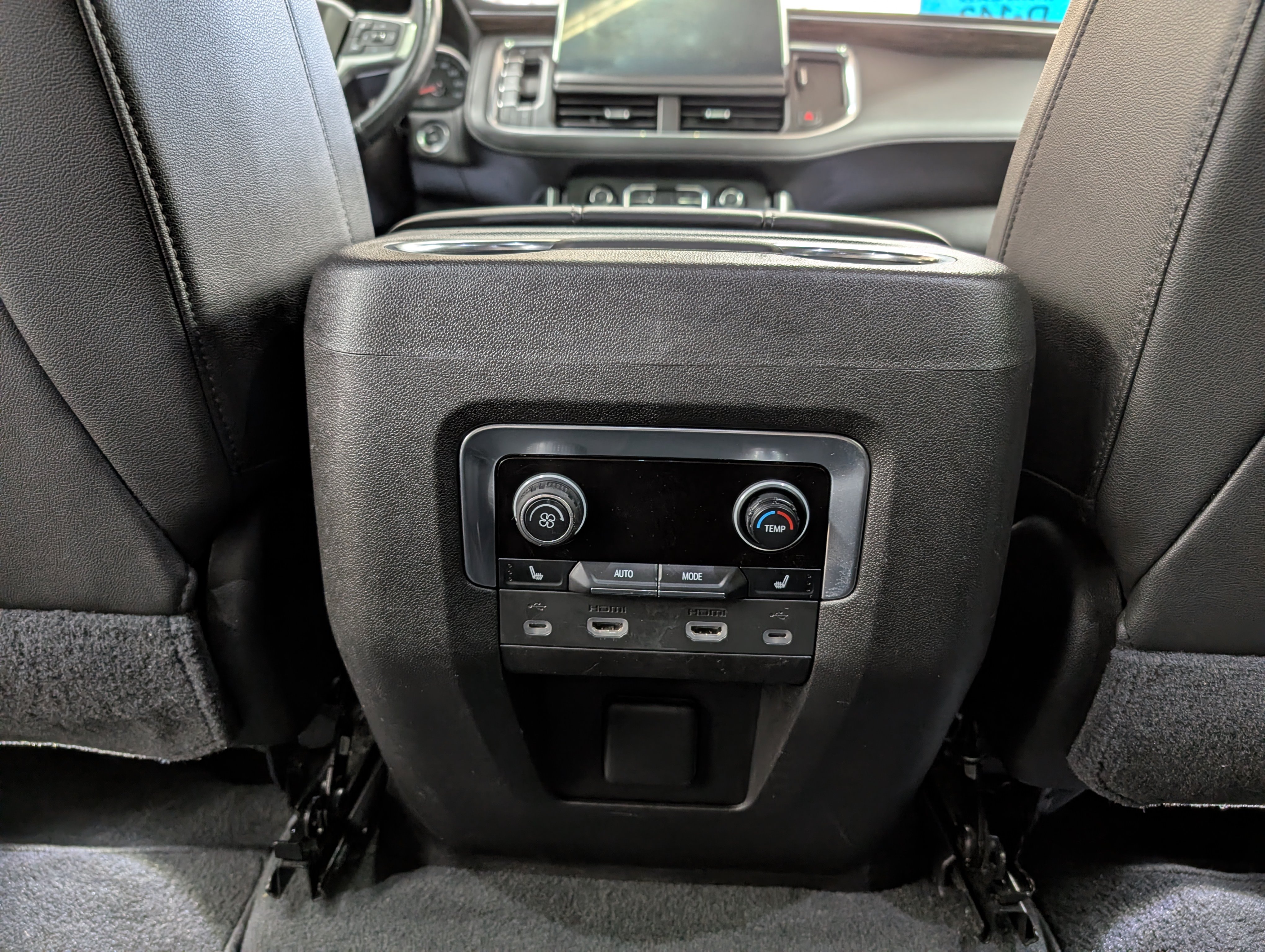 Used 2021 Chevrolet Tahoe Z71 w/ Z71 Off-Road Package AWD/4WD image 12