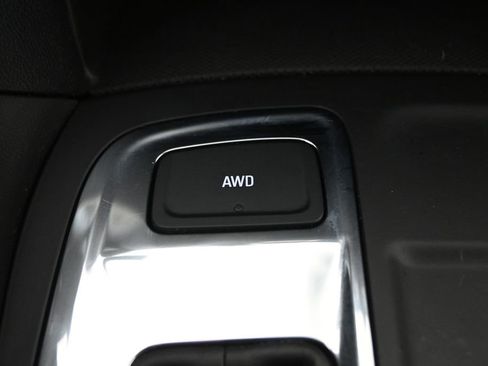 Used 2023 Chevrolet Equinox LT AWD/4WD image 32