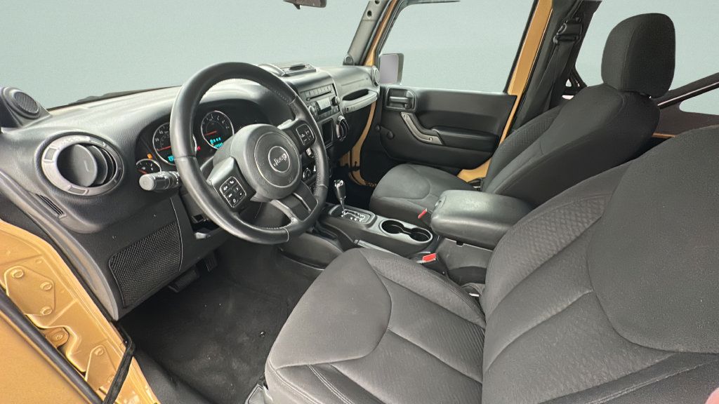 Used 2013 Jeep Wrangler Sport AWD/4WD image 9
