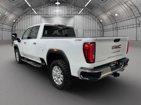 Used 2022 GMC Sierra 2500 SLT w/ Texas SLT Premium Package AWD/4WD image 3