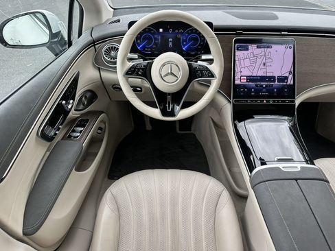 Used 2022 Mercedes-Benz EQS 450+ Sedan image 16