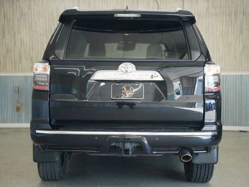 Used 2021 Toyota 4Runner Limited AWD/4WD image 9