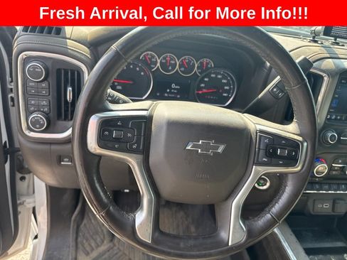 Used 2021 Chevrolet Silverado 1500 LT Trail Boss w/ LPO, Dark Essentials Package AWD/4WD image 5