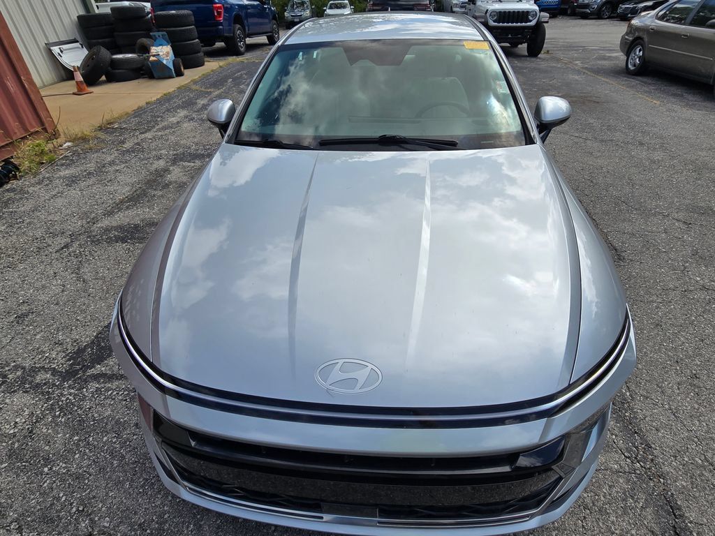 Used 2025 Hyundai Sonata SEL FWD image 16