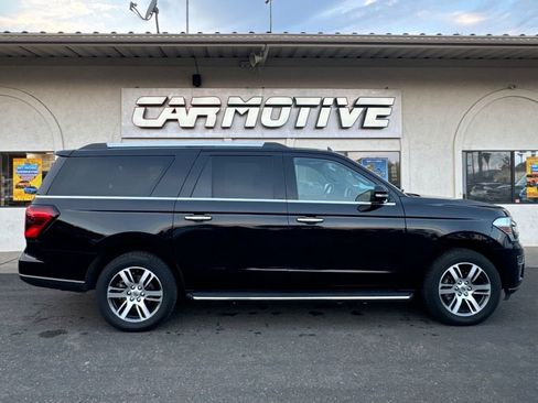 Used 2023 Ford Expedition Max Limited RWD image 3