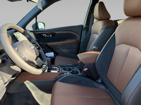 Used 2025 Subaru Forester Touring w/ Protection Package image 9