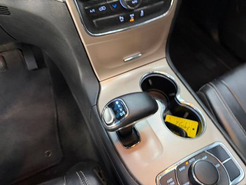 Used 2015 Jeep Grand Cherokee Limited AWD/4WD image 19