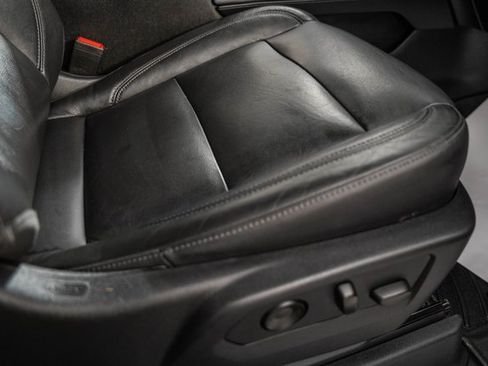 Used 2021 Chevrolet Tahoe LT w/ LT Signature Package image 40