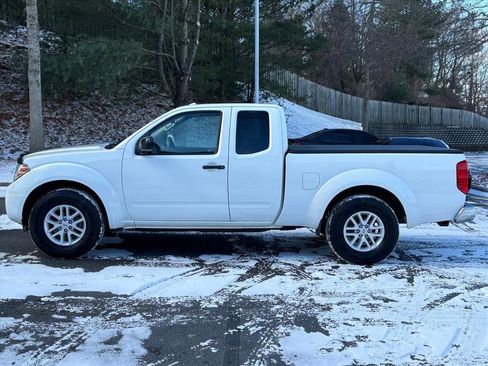 Used 2018 Nissan Frontier SV image 4