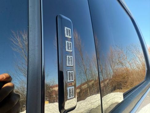 Used 2017 Ford F250 Lariat w/ Lariat Value Package image 14