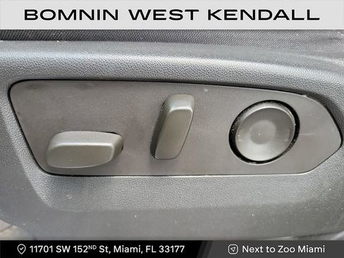 Used 2023 Chevrolet Silverado 1500 RST image 11