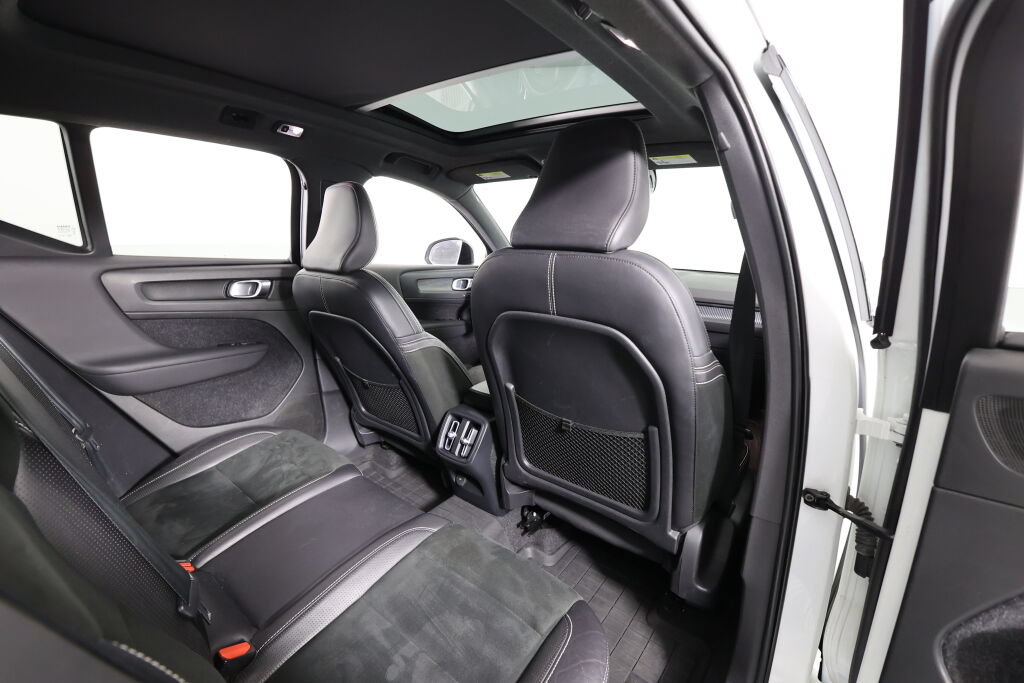 Used 2020 Volvo XC40 T5 R-Design AWD/4WD image 20