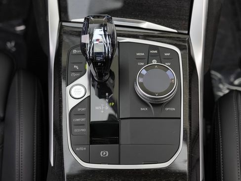 Used 2022 BMW 330i xDrive Sedan w/ M Sport Package image 79