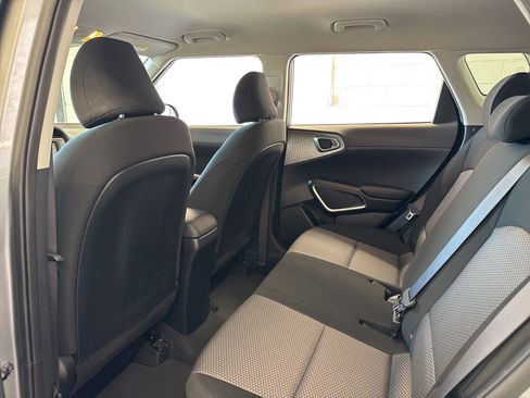 Used 2024 Kia Soul LX w/ Option Group 015 FWD image 38