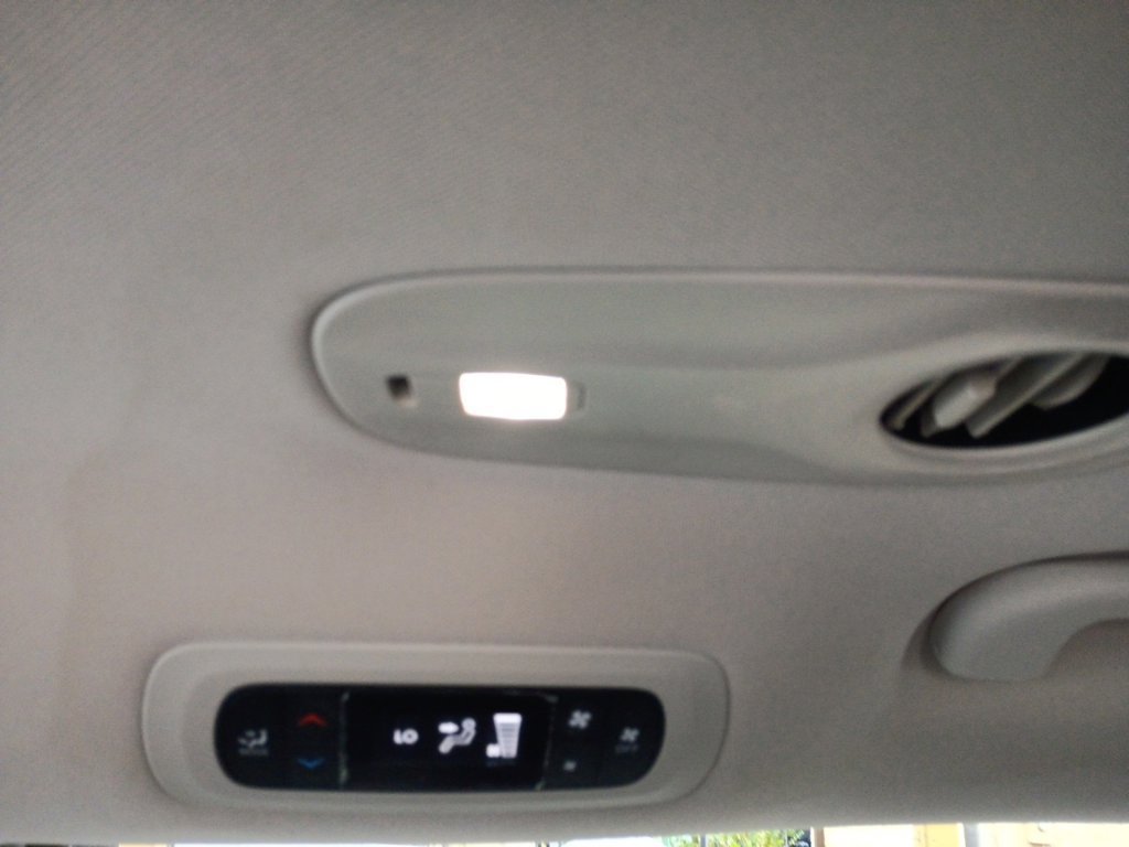 Used 2023 Chrysler Voyager LX FWD image 39