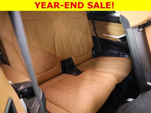 Used 2023 BMW X7 xDrive40i w/ Executive Package image 46