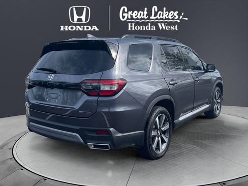 Certified 2025 Honda Pilot Touring image 5