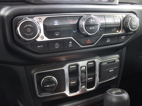 Used 2023 Jeep Wrangler Unlimited Sport AWD/4WD image 16