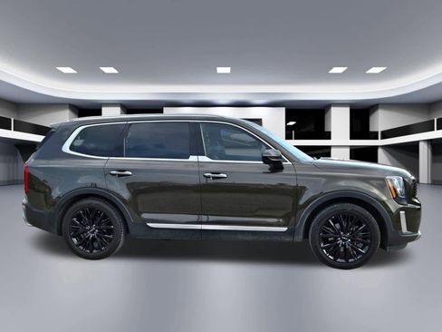 Used 2022 Kia Telluride SX w/ Towing Package FWD image 7