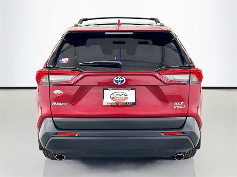 Used 2024 Toyota RAV4 XLE Premium image 5