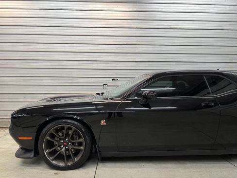 Used 2021 Dodge Challenger R/T Scat Pack RWD image 3