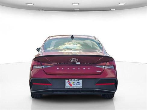 New 2025 Hyundai Elantra SEL image 7