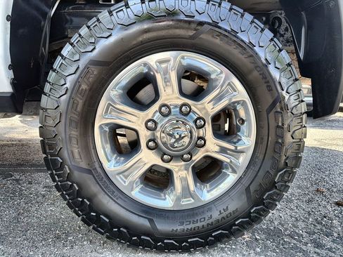 Used 2024 RAM 2500 Big Horn AWD/4WD image 18