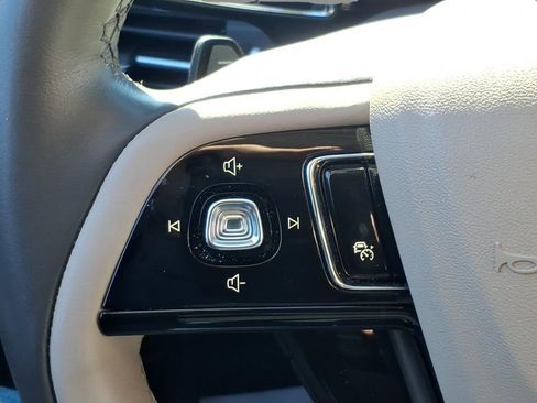 Used 2023 Lincoln Corsair Reserve image 22