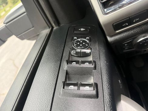 Used 2018 Ford F350 Lariat w/ Lariat Value Package AWD/4WD image 22