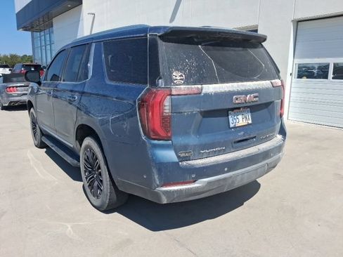 Used 2025 GMC Yukon Elevation w/ Elevation Premium Package AWD/4WD image 5