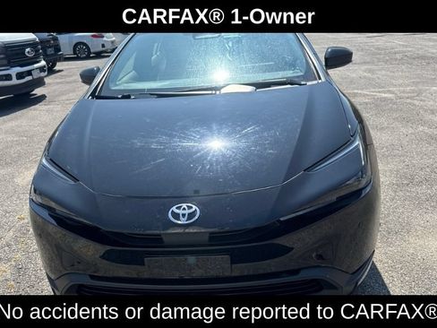 Used 2023 Toyota Prius LE FWD image 2