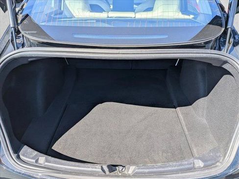 Used 2018 Tesla Model 3 Long Range RWD image 6