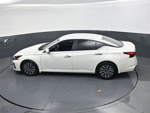Used 2023 Nissan Altima 2.5 SV image 24