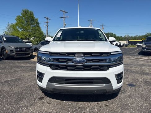 Used 2024 Ford Expedition Max Limited AWD/4WD image 2
