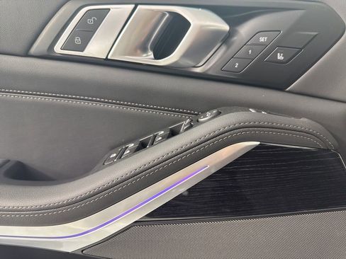 Used 2026 BMW X5 xDrive40i w/ Executive Package image 11